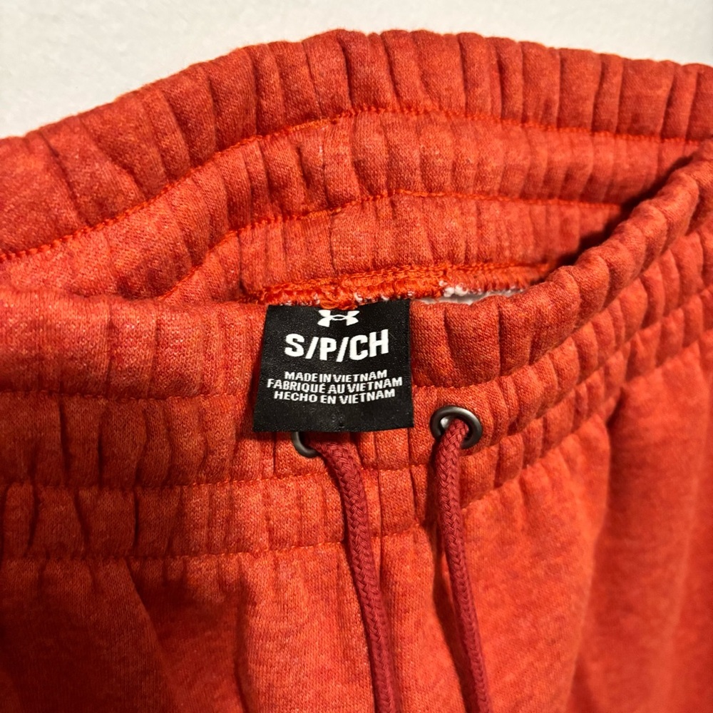 🆕 Under Armour Men's Burnt Orange Fleece Joggers - Picture 14 of 14